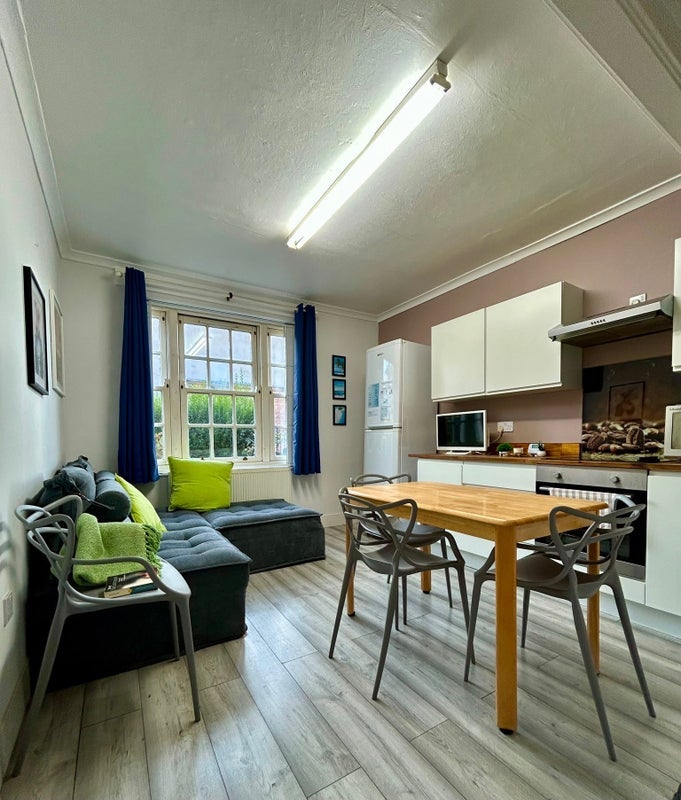 Room Primula Street in Greater London