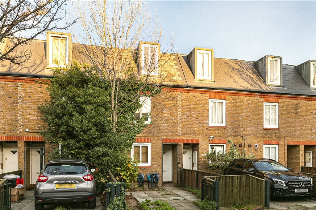 House Charles Barry Close in Greater London