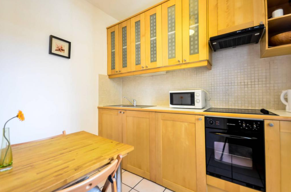 Flat Fairholme Road in Greater London