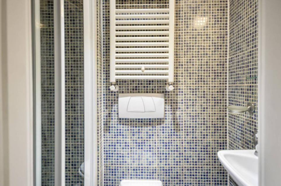 Flat Fairholme Road in Greater London