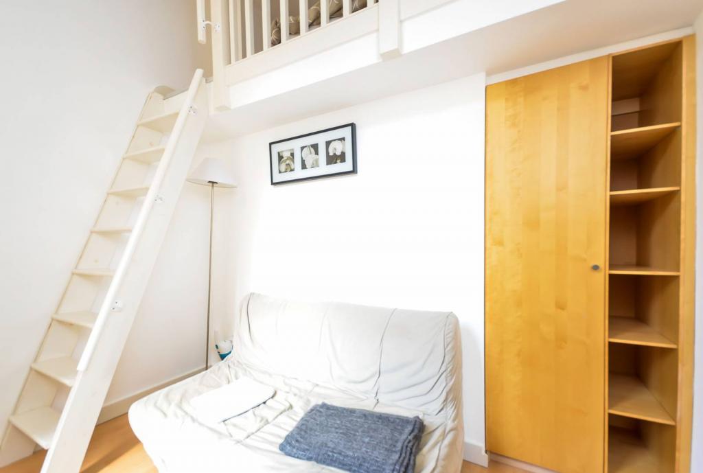 Flat Fairholme Road in Greater London