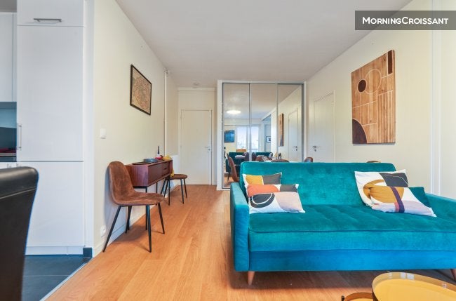Flat Rue Blainville in Paris