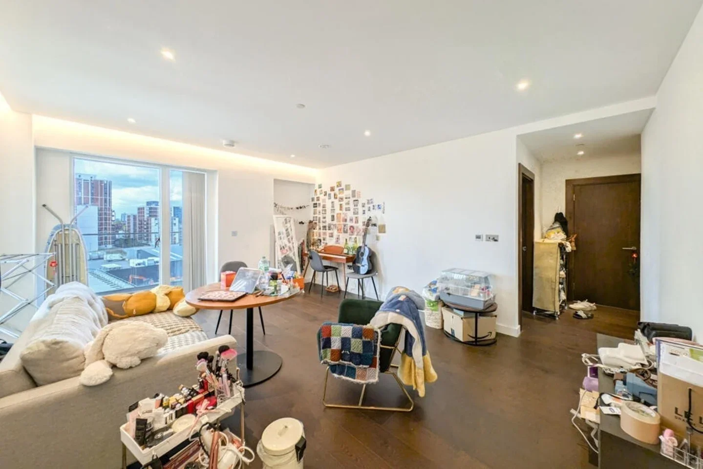 Flat Lanchester Way in Greater London