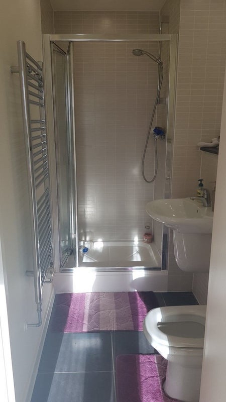 Room Harmony Place in Greater London