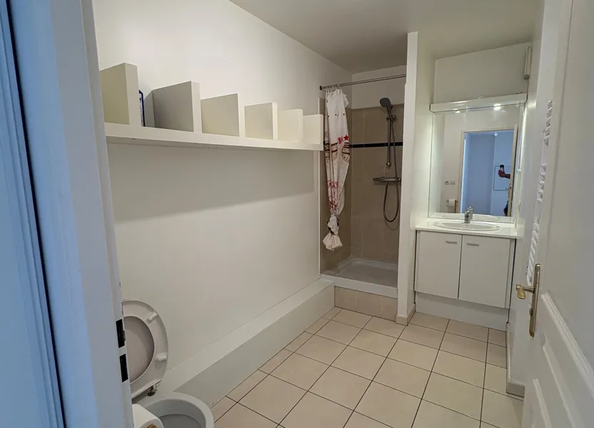 Flat Rue Ségoffin in Courbevoie