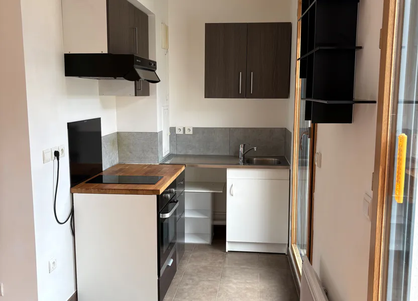 Flat Rue Ségoffin in Courbevoie