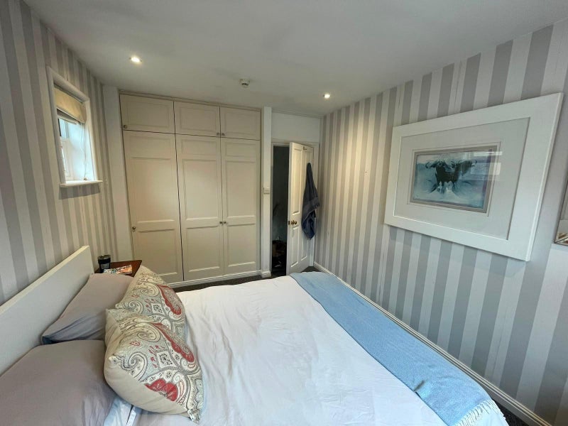 Room Ewald Road in Greater London