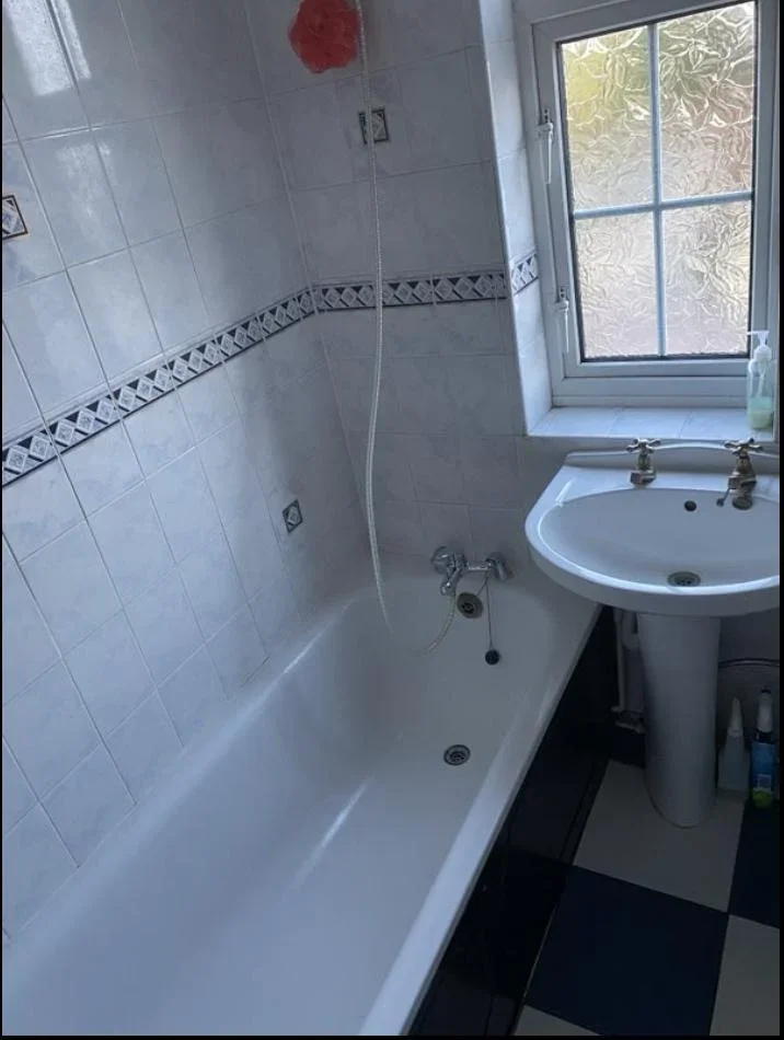 Room Denham Crescent in Greater London