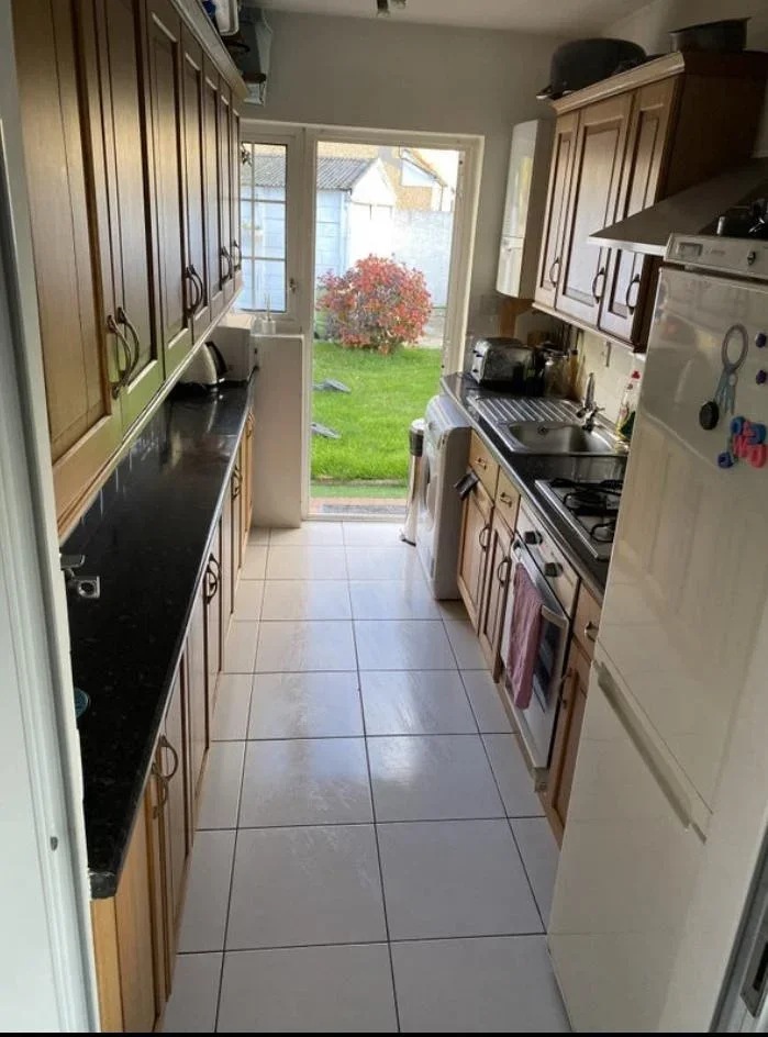 Room Denham Crescent in Greater London
