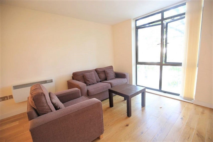 Flat Sussex Way in Greater London