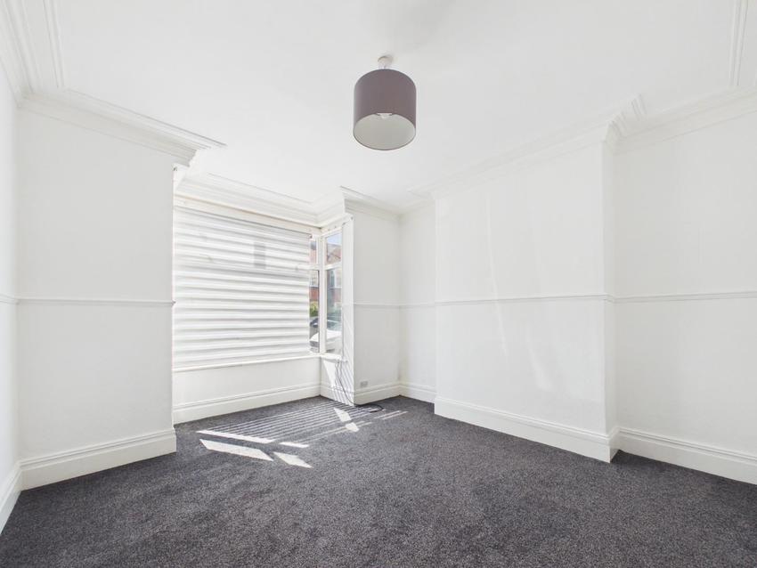 Flat Windsor Crescent in Bridlington