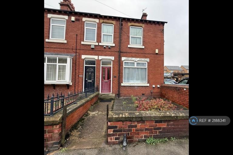 Room Leeds Road in Wakefield