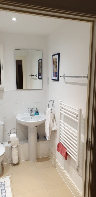 Room Spa Road in Greater London