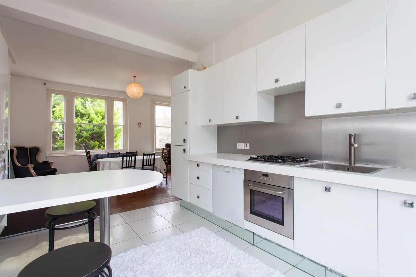 Flat Malvern Road in Greater London
