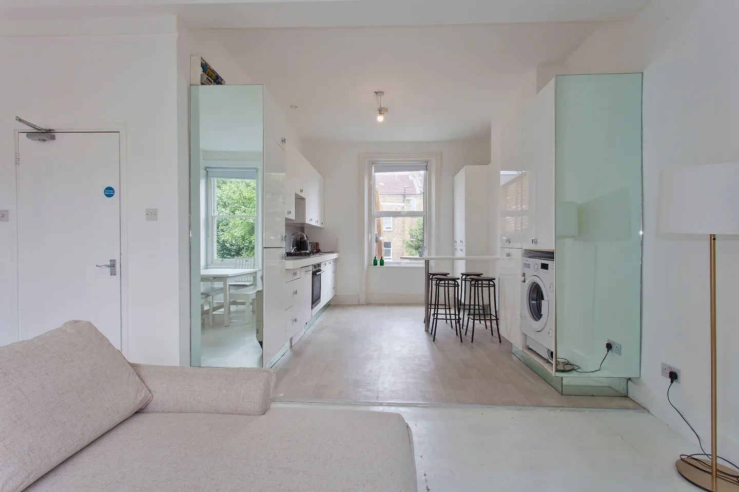 Flat Malvern Road in Greater London