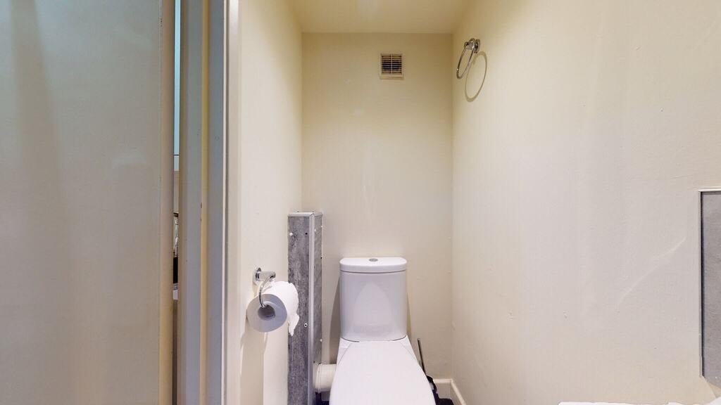 Room Chatsworth Road in Greater London