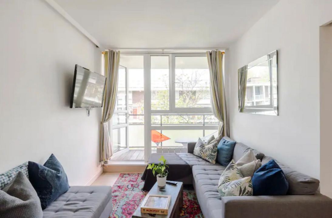 Flat Clarence Gardens in Greater London