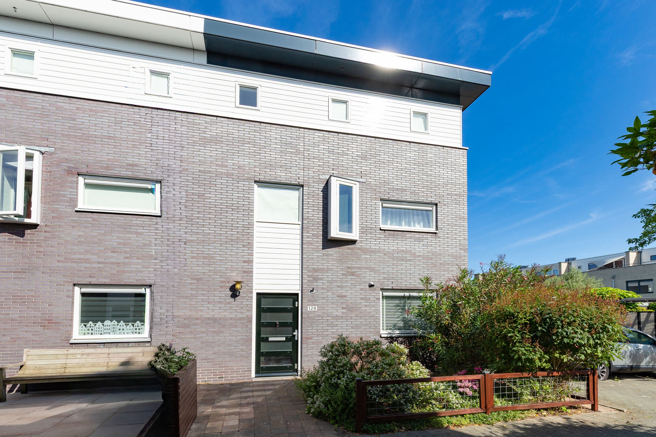 Huis Flierveld 128 in Nieuw-Vennep