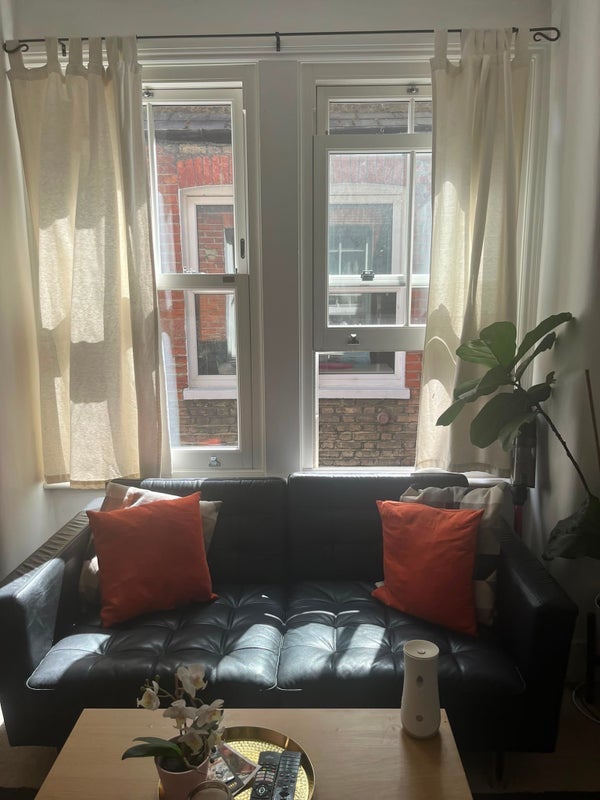 Room Coverton Road in Greater London
