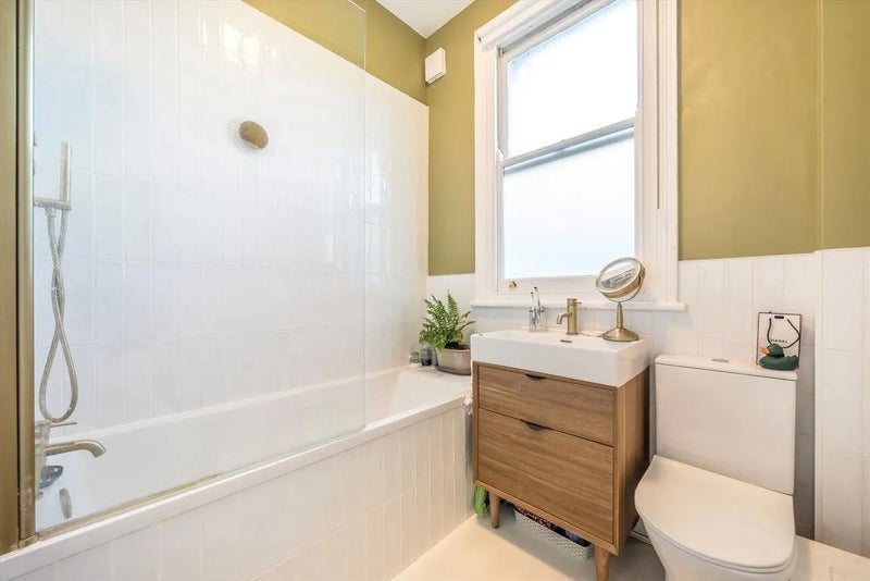 Room Hillyard Street in Greater London