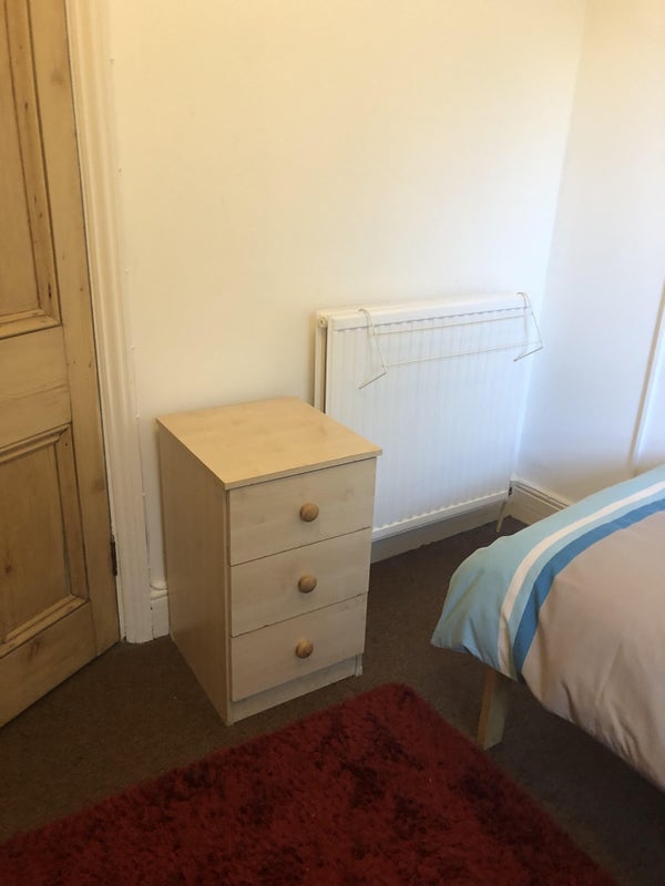 Room Princess Road in Poole