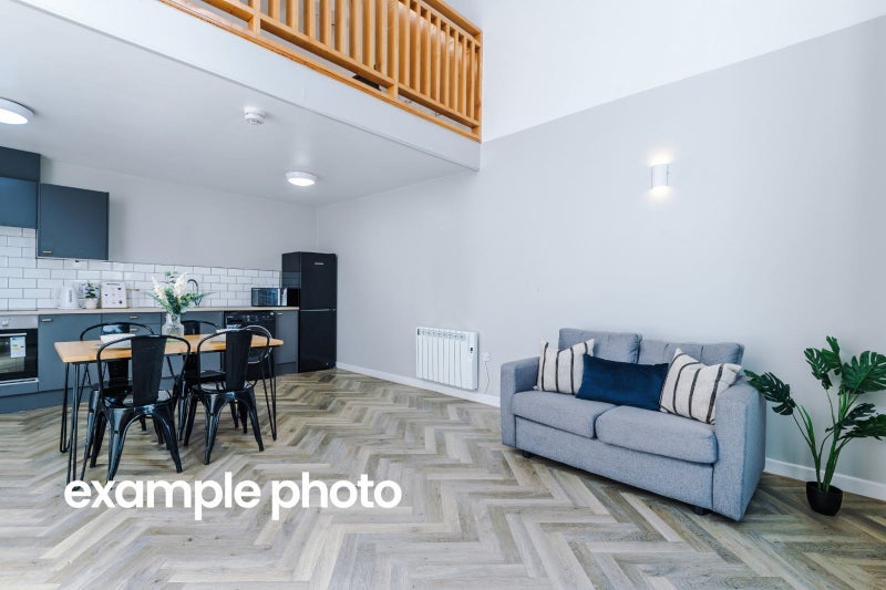 Room Wilmslow Road in Manchester