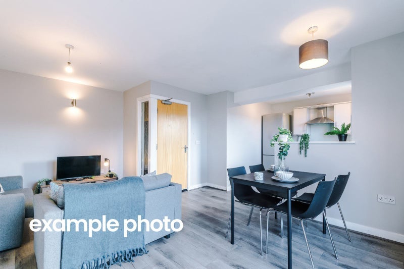 Room Wilmslow Road in Manchester