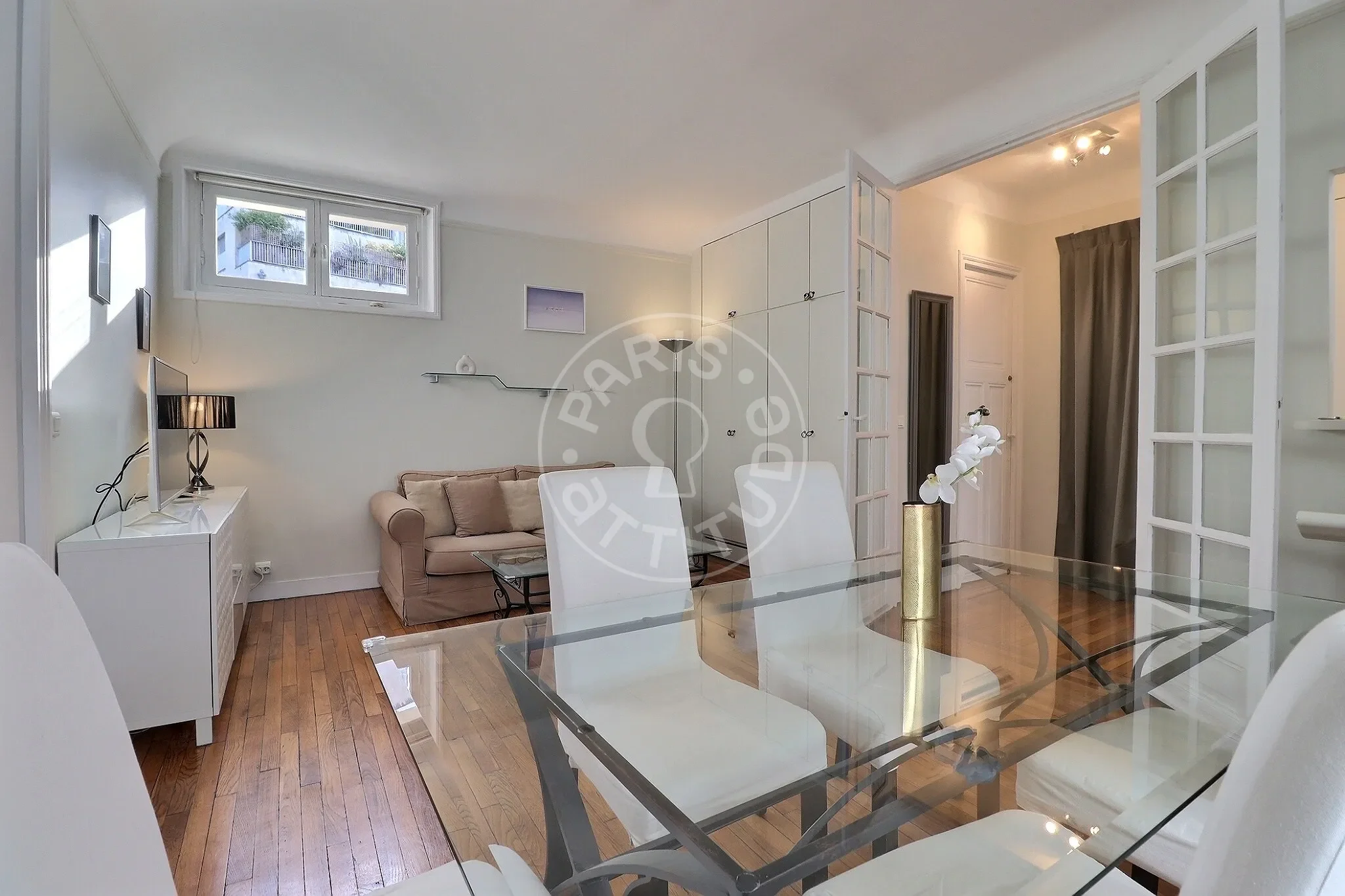 Appartement Rue Greuze à Paris