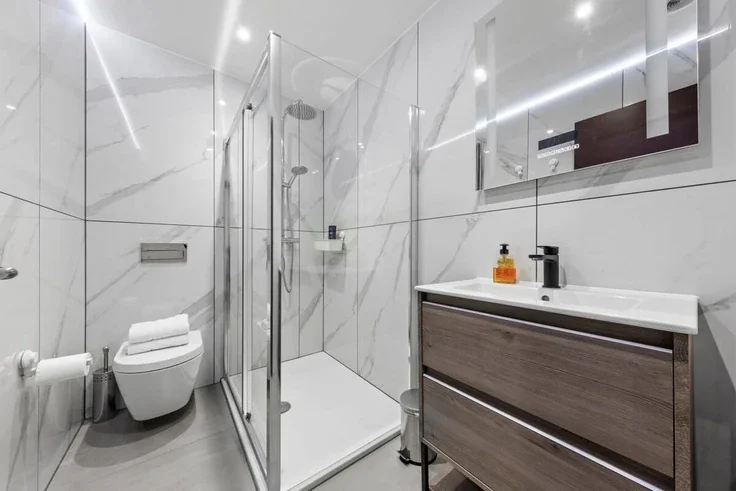 Room Woodstock Road in Greater London