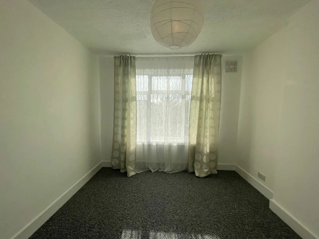 Flat Templeton Avenue in Greater London