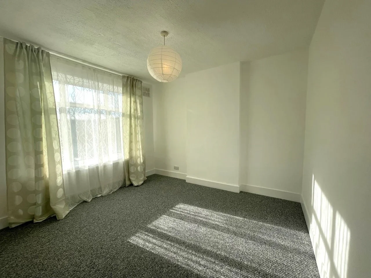 Flat Templeton Avenue in Greater London