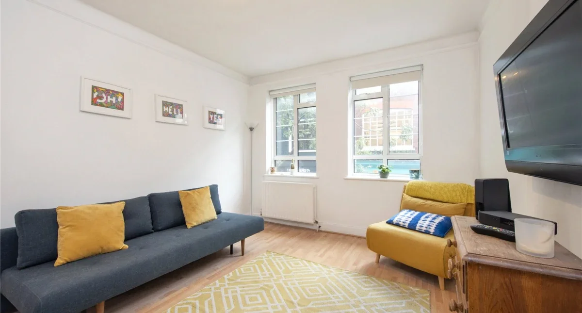 Flat Neal Street in Greater London