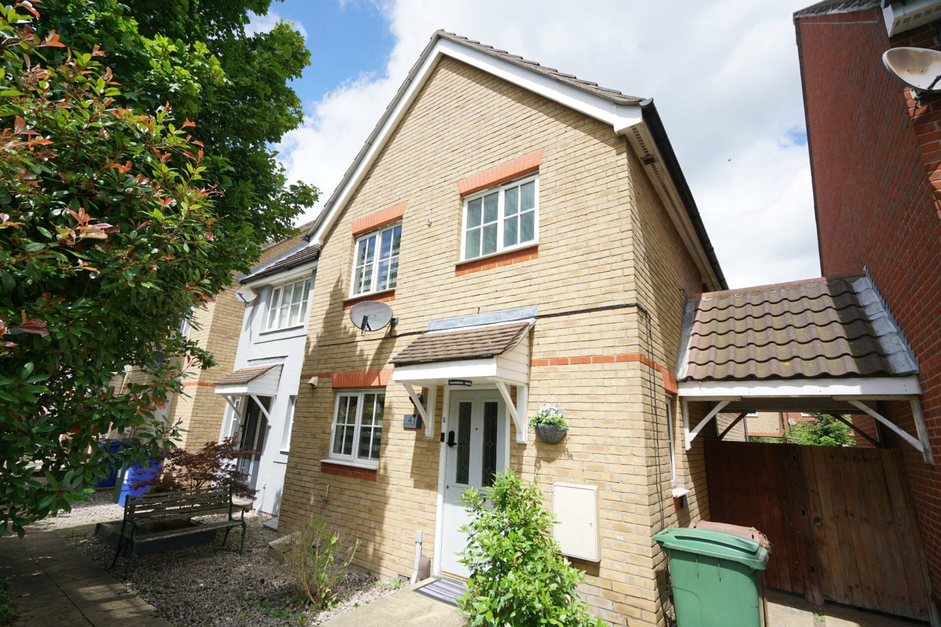 House Hopewell Close in Grays
