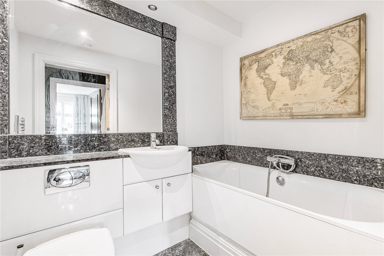 Flat Imperial Crescent in Greater London
