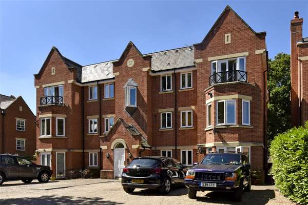 Flat Longbourn in Windsor