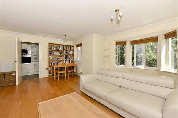 Flat Longbourn in Windsor