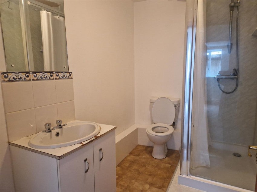 Flat Madford Lane in Launceston