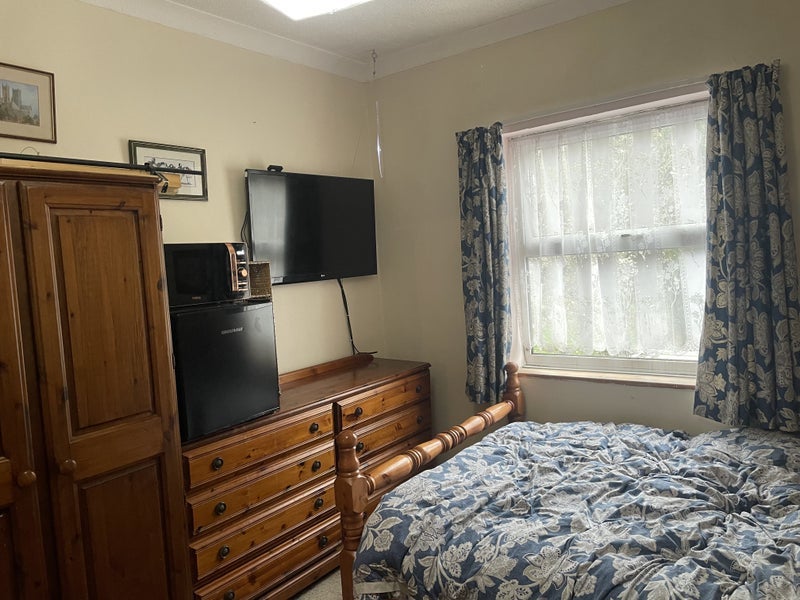 Room Croydon Road in Caterham