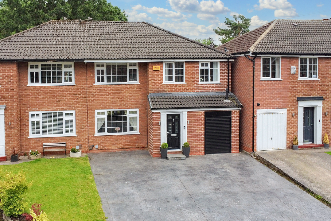 House Blenheim Road in Cheadle Hulme