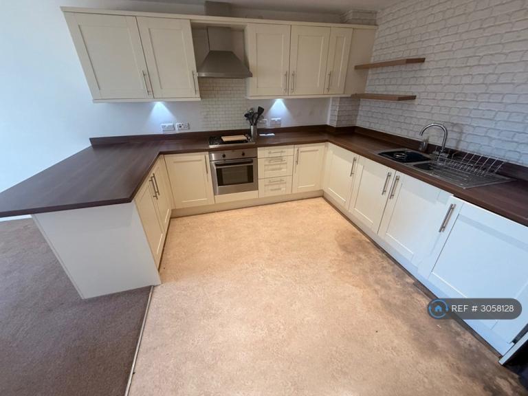 Flat Richmond Way in Rotherham