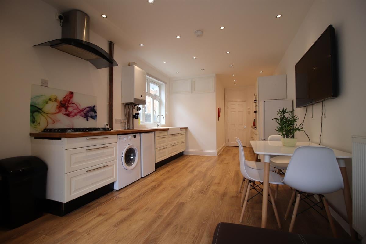 Room Stanley Street in Bedford