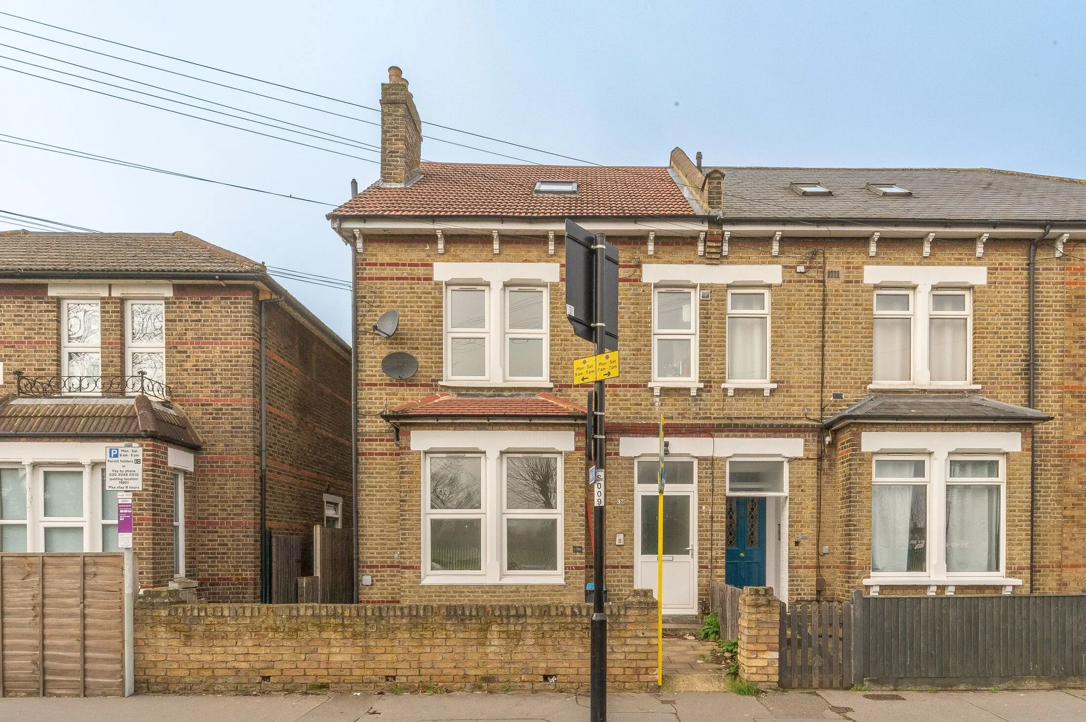 Flat Clarence Road in Greater London