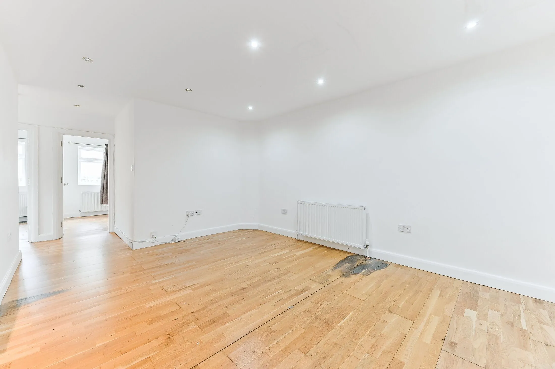 Flat Clarence Road in Greater London