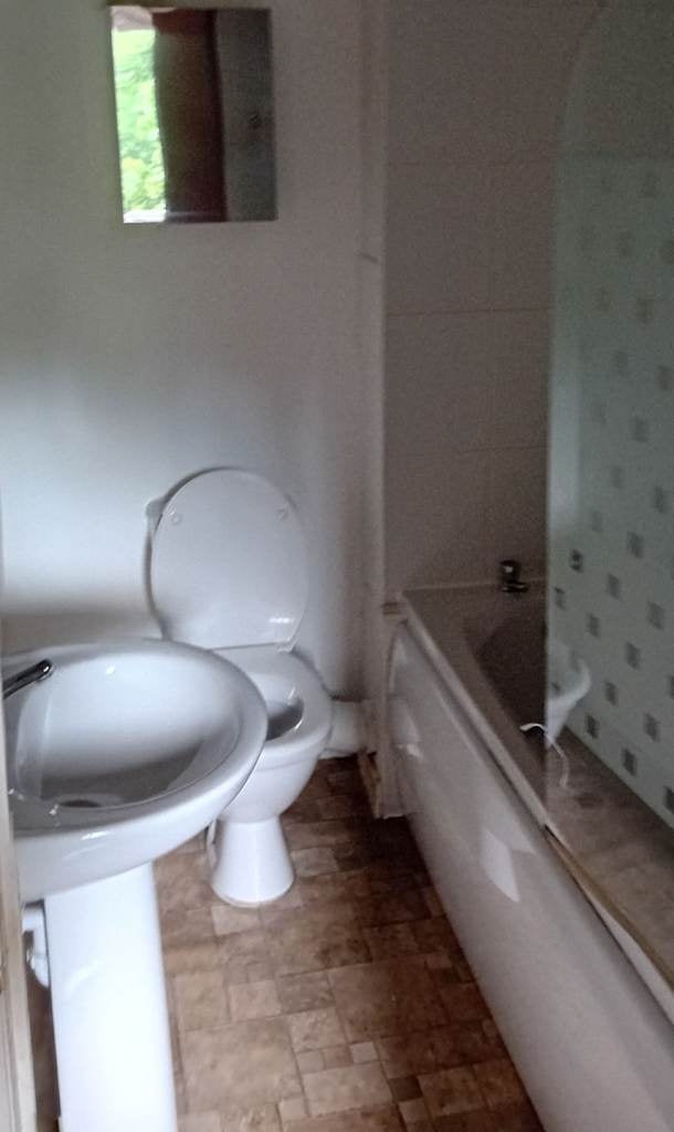 Flat Cowal Crescent in Glenrothes