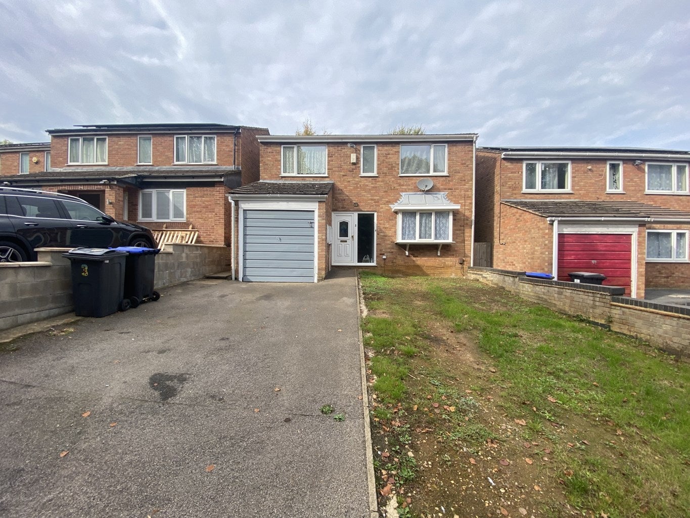 House Lowlands Close in Northampton