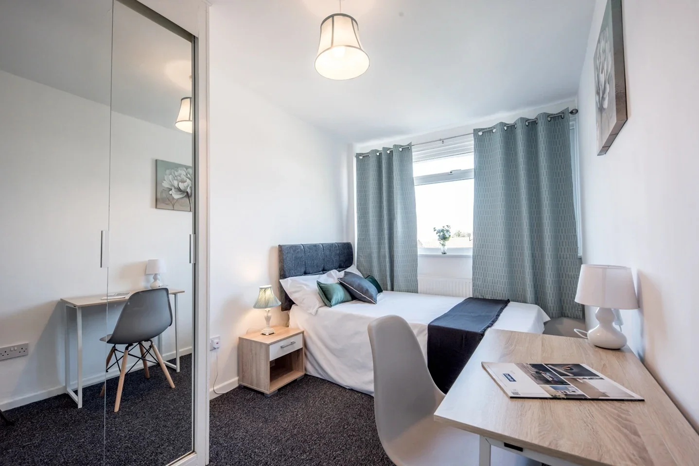 House Chertsey Close in Luton