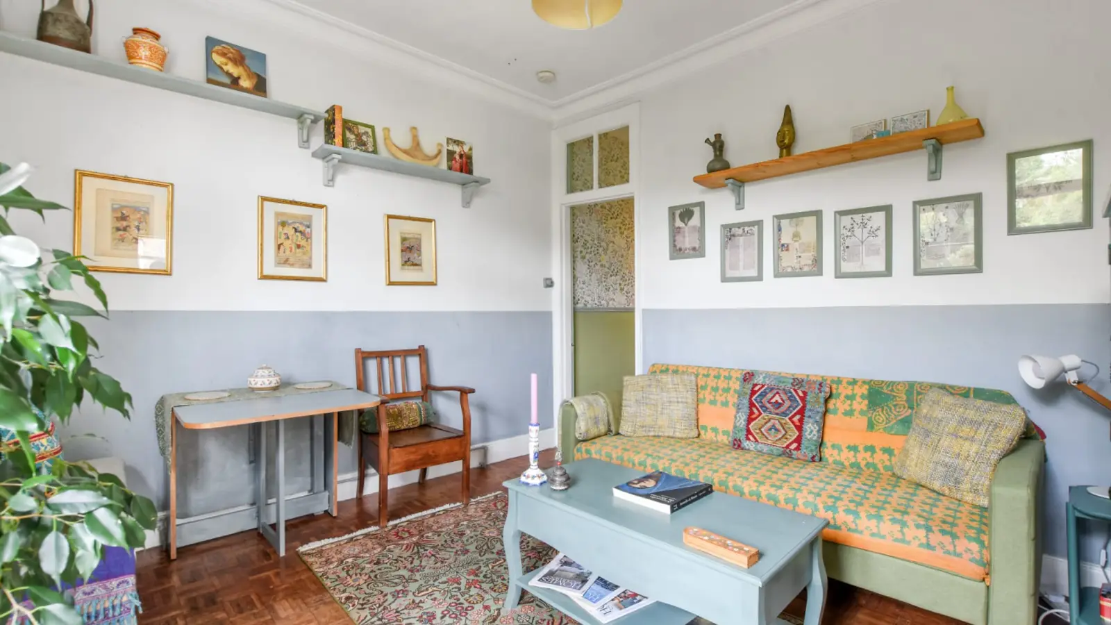 Flat Hornsey Lane in Greater London