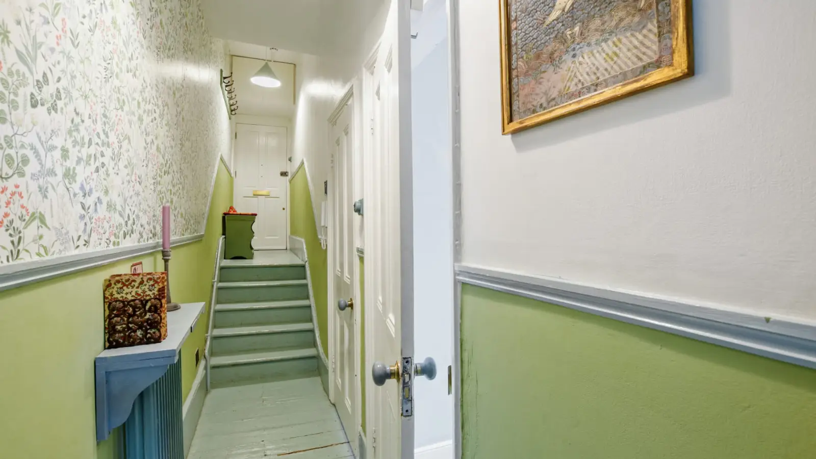 Flat Hornsey Lane in Greater London