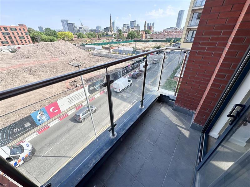 Flat Adelphi Street in Salford