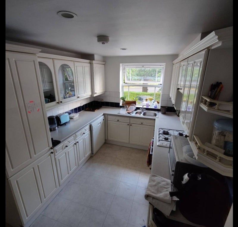 Room Lisle Close in Greater London